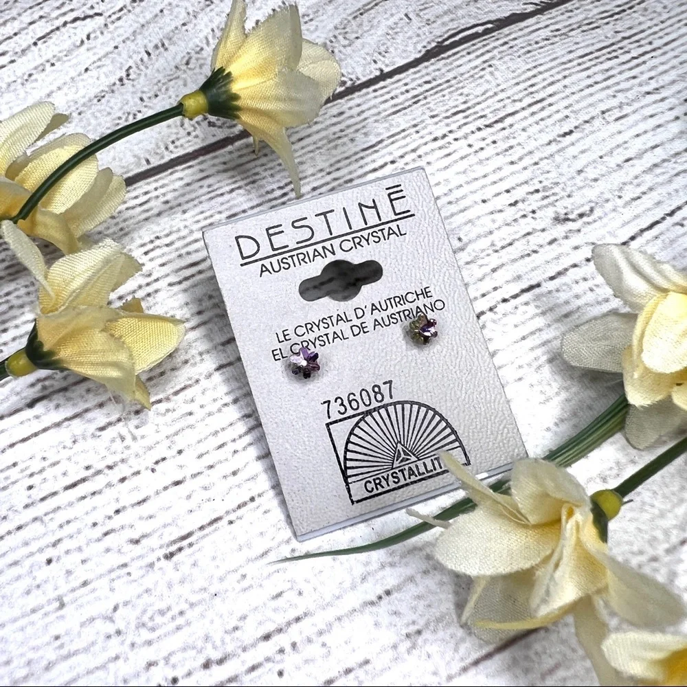 DESTINE Austrian Crystal Flower Shape Stud Earrings